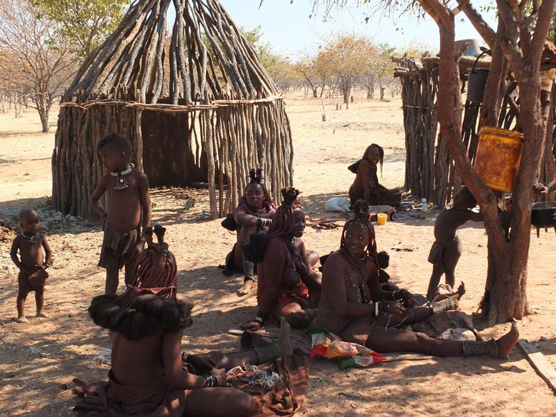 Rencontre des tribus du Botswana